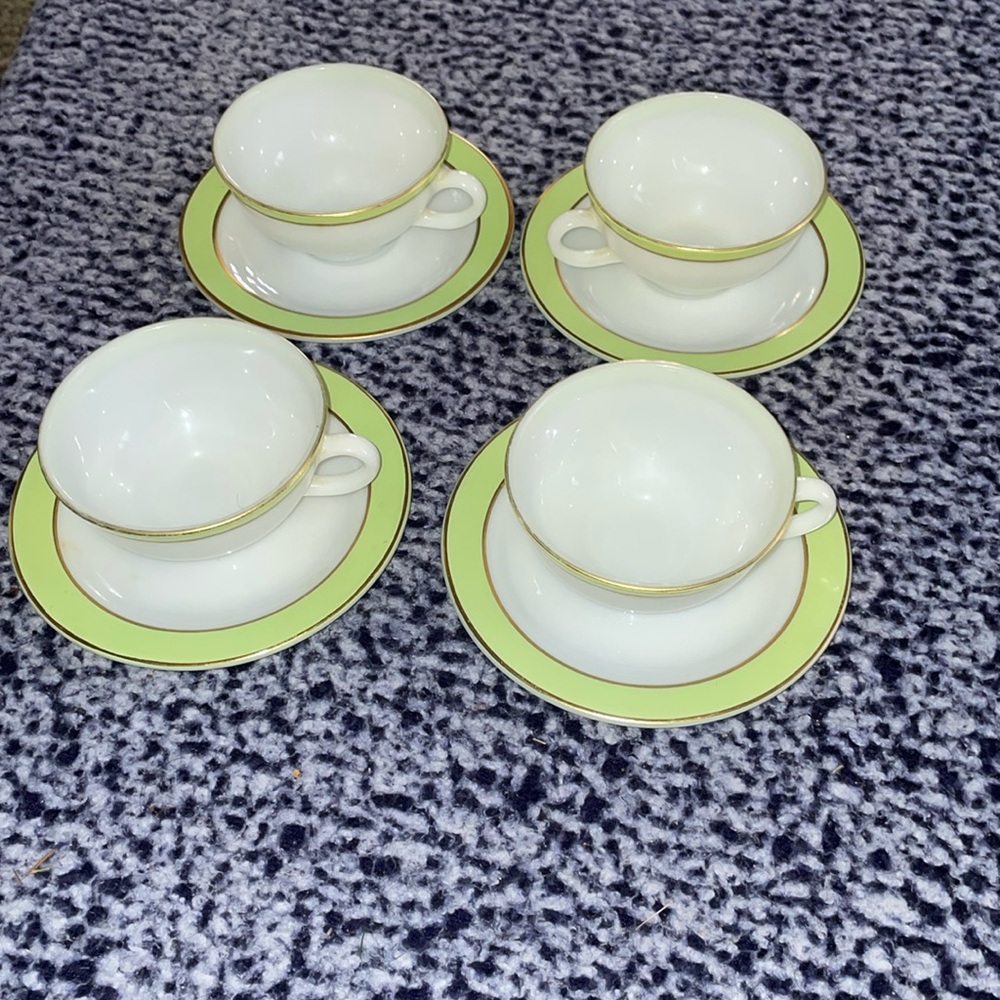 Vintage 1950’s Pyrex lime green tea cups saucer set of 4